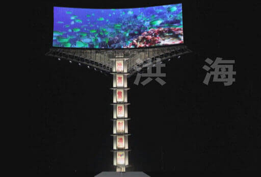 戶(hù)外LED廣告顯示屏的廣告優(yōu)勢(shì)和存在的一些問(wèn)題-以LED三面翻廣告牌為例